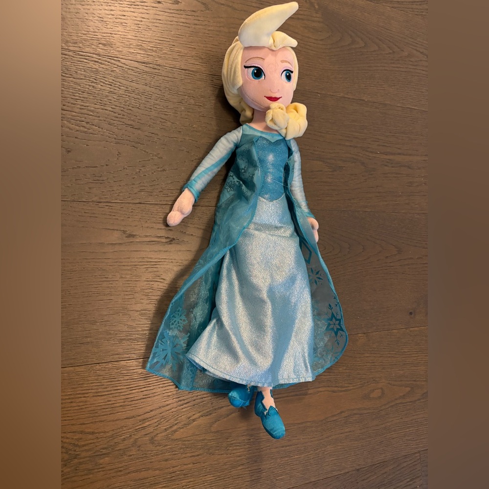 21” Disney Frozen Elsa doll new with tags ret $98